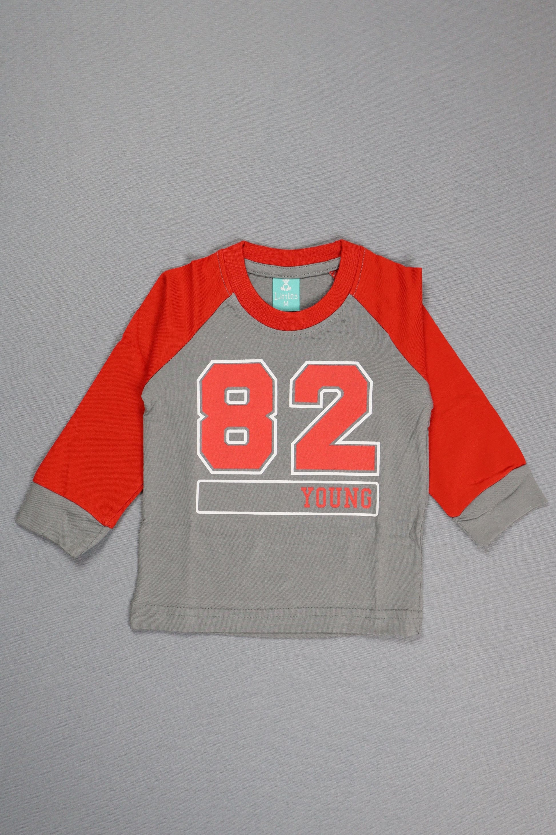 Gray and red long-sleeve shirt with number 82 on a gray background